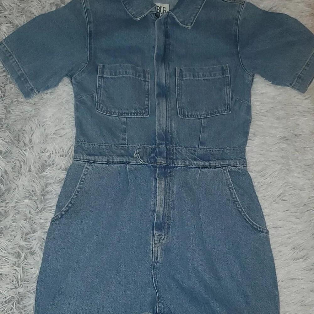 **BDG Urban Outfitters Denim Utility Romper Short Sleeve Medium Wash Size M**